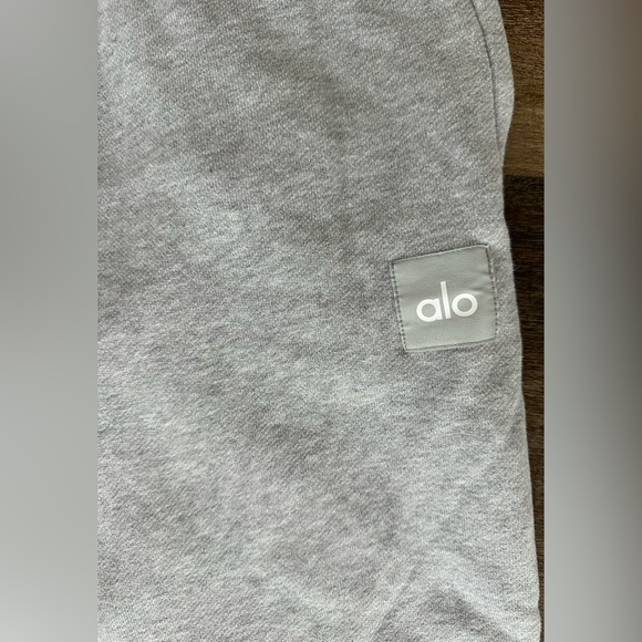 ALO Yoga Cuffed Renown Heavy Weight Sweatpants size S - Picture 4 of 9